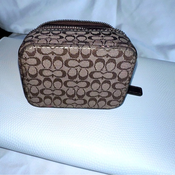 COACH -Khaki Signature Canvas Leather Pill/Jewelry Case - Picture 6 of 7